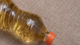 Recomendaciones de un experto para reutilizar de manera sustentable el aceite:  nunca más lo botarás 