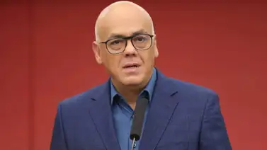 Jorge Rodríguez visita la Zona 7 de la PNB: promete fecha de liberación a familiares de los detenidos Jorge Rodríguez visita la Zona 7 de la PNB: promete fecha de liberación a familiares de los detenidos