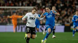 LaLiga: el Real Madrid vence al Valencia y mantiene el pulso por el liderato