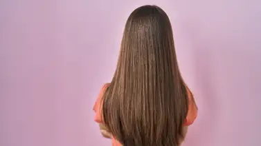 Mascarilla completamente natural con solo dos ingredientes: alisa y reduce el frizz del cabello Mascarilla completamente natural con solo dos ingredientes: alisa y reduce el frizz del cabello