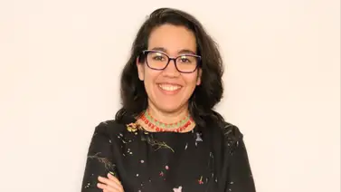 Helen Hafgnýr Cova: La literatura se crea de adentro hacia afuera y de afuera hacia adentro Helen Hafgnýr Cova: La literatura se crea de adentro hacia afuera y de afuera hacia adentro