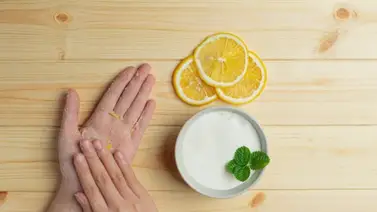 Deja atrás la piel reseca: hidrata tus manos con esta crema casera a base de aceite de oliva Deja atrás la piel reseca: hidrata tus manos con esta crema casera a base de aceite de oliva