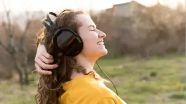 Cómo la música transforma nuestra salud mental y física: hablan los expertos sobre la mejor forma de aprovecharla Cómo la música transforma nuestra salud mental y física: hablan los expertos sobre la mejor forma de aprovecharla