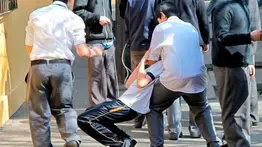 Adolescente detenido por violenta agresión contra un compañero: el hecho se viralizó en las redes sociales