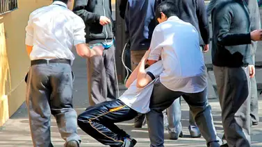 Adolescente detenido por violenta agresión contra un compañero: el hecho se viralizó en las redes sociales Adolescente detenido por violenta agresión contra un compañero: el hecho se viralizó en las redes sociales