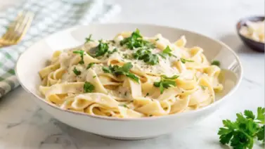 Te revelamos un secreto de la cocina italiana: salsa para pasta sin tomate, pero con una cremosidad fuera de serie Te revelamos un secreto de la cocina italiana: salsa para pasta sin tomate, pero con una cremosidad fuera de serie