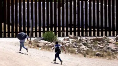 Líder de una red de coyotes es arrestado en Los Ángeles: cobraba hasta $18.000 por cada inmigrante  Líder de una red de coyotes es arrestado en Los Ángeles: cobraba hasta $18.000 por cada inmigrante