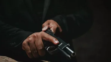 Extorsionadores tirotean a venezolano en una panadería: Los delincuentes difunden video del ataque
