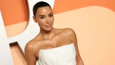 En Video: Así promociona Kim Kardashian su nueva línea de bikinis En Video: Así promociona Kim Kardashian su nueva línea de bikinis