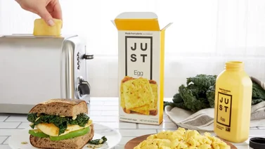 Bodegueros de Nueva York proponen usar huevos líquidos en sándwiches: así quedaría el precio