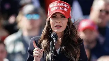 Kristi Noem exige suspender "ahora"  la protección que ofrece Nueva York como ciudad santuario: Es repugnante Kristi Noem exige suspender "ahora"  la protección que ofrece Nueva York como ciudad santuario: Es repugnante