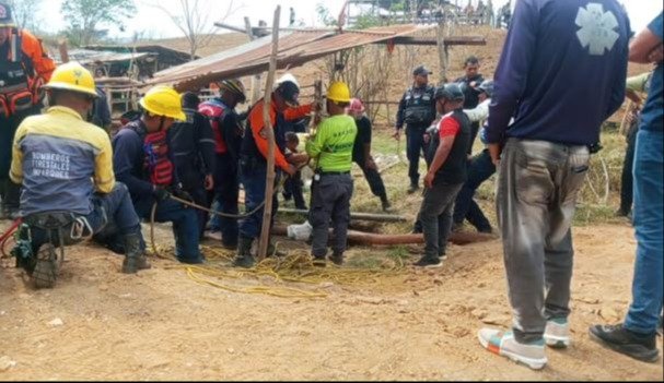 Mueren dos hombres al caer en un pozo de más de 15 metros en Carabobo: buscaban extraer agua