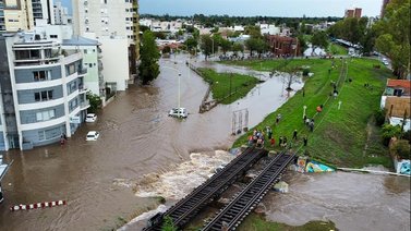 En imágenes: así se acerca la línea de tormentas al Área Metropolitana de Buenos Aires