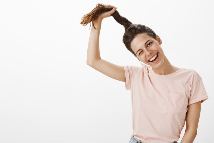 Entérate quién es culpable de que el cabello no crezca y se abran las puntas