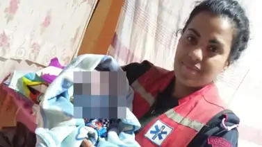 Mujer entra en labor de parto dentro de su vivienda en Caracas: la trasladan con su bebé recién nacido al hospital Mujer entra en labor de parto dentro de su vivienda en Caracas: la trasladan con su bebé recién nacido al hospital