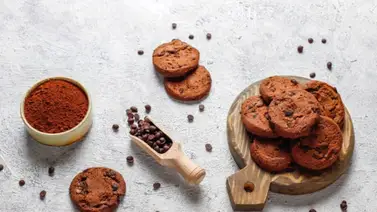 Irresistibles galletas de chocolate con solo dos ingredientes Irresistibles galletas de chocolate con solo dos ingredientes