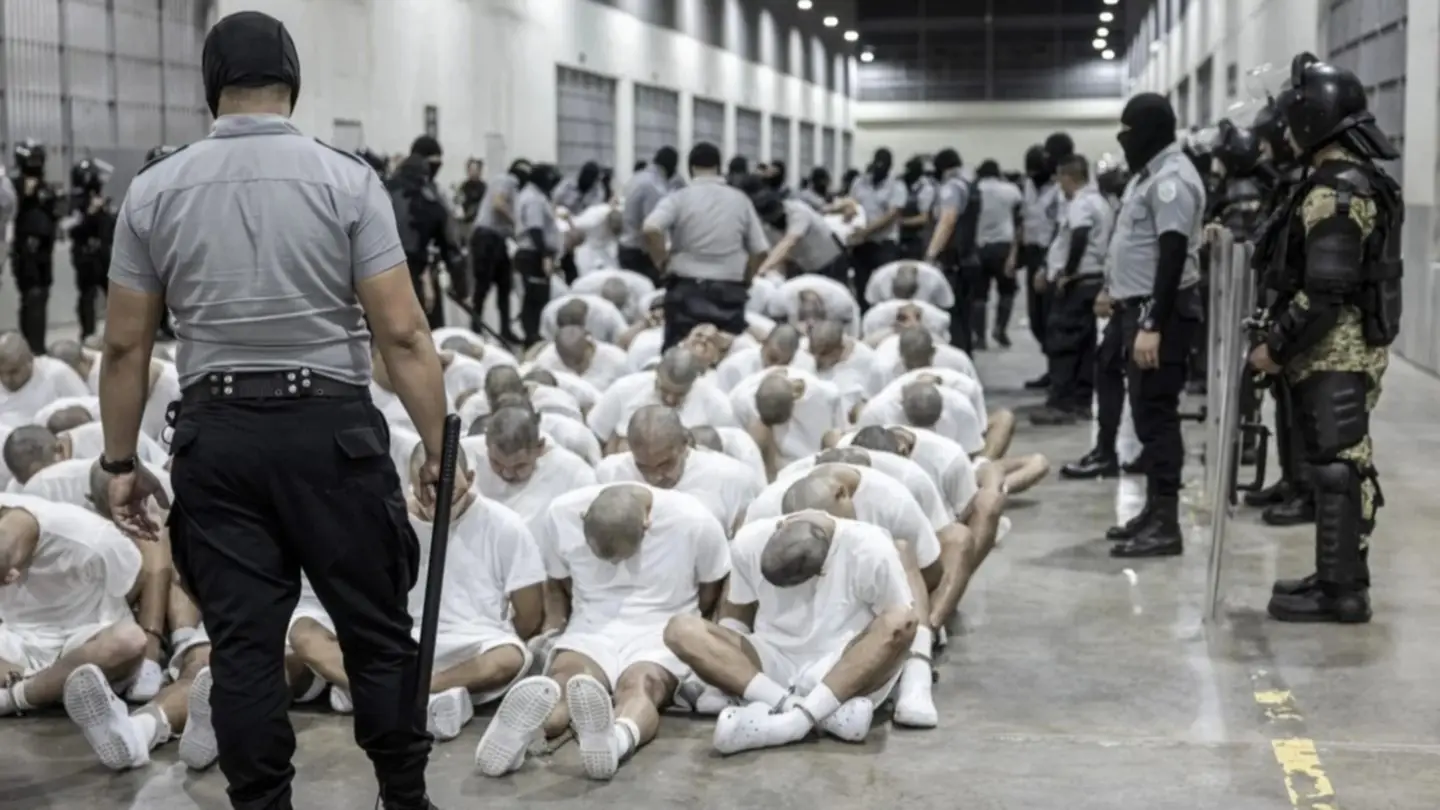 venezolano el salvador cecot deportado