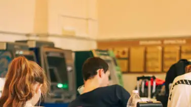 REVISION-DOSPOSITIVOS-ELECTRÓNICOS-AEROPUERTOS REVISION-DOSPOSITIVOS-ELECTRÓNICOS-AEROPUERTOS