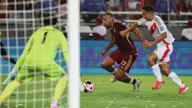 Medio tiempo: La Vinotinto se va arriba por la mínima ante Perú y sueña con el repechaje Medio tiempo: La Vinotinto se va arriba por la mínima ante Perú y sueña con el repechaje