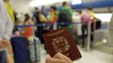 Venezolana decide renunciar al parole y relata cómo salió de USA con el pasaporte vencido Venezolana decide renunciar al parole y relata cómo salió de USA con el pasaporte vencido