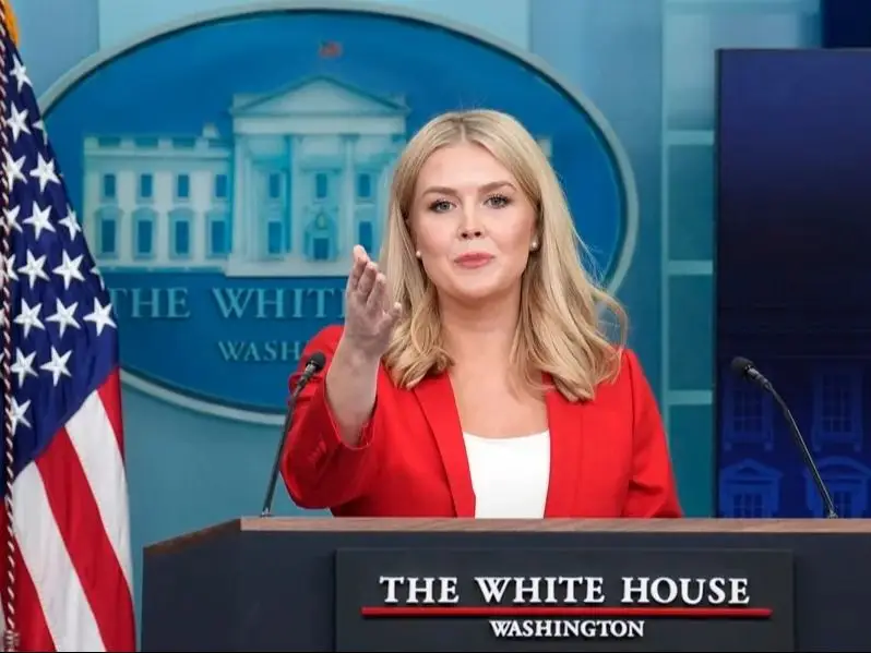 Karoline_Leavitt casa blanca donald trump filtración de mensajes