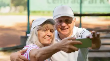 Saludable en tus años dorados ¡Te contamos cómo lograrlo! Saludable en tus años dorados ¡Te contamos cómo lograrlo!