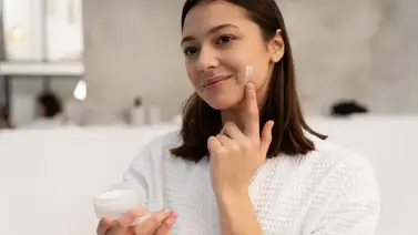 Mantén la piel sana e hidratada con esta planta rica en vitaminas: así debes aplicar la mascarilla Mantén la piel sana e hidratada con esta planta rica en vitaminas: así debes aplicar la mascarilla