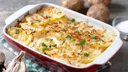 Papas gratinadas: Entérate cuál es el truco de los chefs para que quede un plato perfecto 