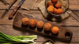 El secreto de la croqueta perfecta: chefs españoles revelan sus trucos para lograr la textura ideal de los profesionales de la cocina