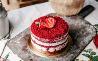Los cupcakes red velvet son virales en la repostería moderna: descubre los pasos para un resultado profesional en casa