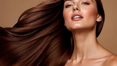 Alisa el cabello sin calor: mascarilla natural a base de maicena que estira desde la raíz hasta las puntas Alisa el cabello sin calor: mascarilla natural a base de maicena que estira desde la raíz hasta las puntas