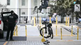 Alerta en Washington: camioneta se estrella contra barreras de la Casa Blanca