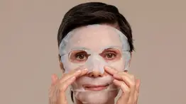 Cuida tu rostro: mascarilla milagrosa para prevenir las arrugas en casa con este aceite milagroso y muy efectivo