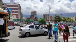 2001online - Caracas- PEATONES