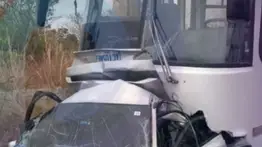 Colisión entre autobús y vehículo cobra la vida de una funcionaria de la PNB: estaba embarazada