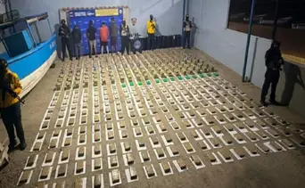 Incautan embarcación con más de media tonelada de drogas en Falcón: detienen a cuatro hombres infraganti