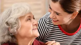 Ayuda para ancianos en Tampa: cómo y dónde pedir apoyo de Medicaid para cuidados en el hogar