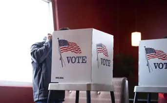 Terremoto político en Illinois: propuesta de eliminar ICE sacude la contienda electoral 