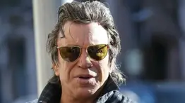 El drama de Mickey Rourke: el actor toca fondo tras desalojo inmobiliario 
