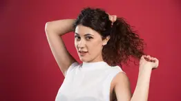 ¿Pelo liso o crespo?: Entérate cómo puedes combatir el frizz sin importar el tipo de cabello