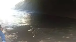 Rescatan a un hombre en las riberas del río Guaire: cayó a la altura de Plaza Venezuela