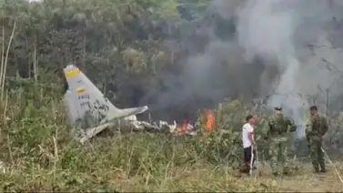 Accidente aéreo: lo que se sabe tras el impacto del vuelo militar en Colombia Accidente aéreo: lo que se sabe tras el impacto del vuelo militar en Colombia
