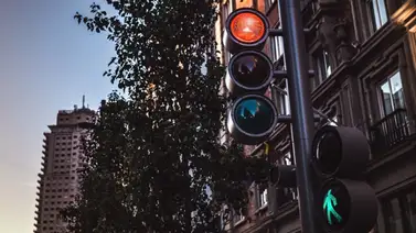 ¿Fin de las colas en Miami? El plan para sincronizar semáforos en tiempo real que promete aliviar el tráfico ¿Fin de las colas en Miami? El plan para sincronizar semáforos en tiempo real que promete aliviar el tráfico