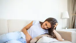 ¿Estreñimiento constante? Aquí la solución con un cereal rico en fibra que siempre tienes en casa