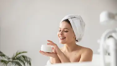 Hidratación facial en casa: así debes aplicar la milagrosa mascarilla de aloe vera para resultados inmediatos Hidratación facial en casa: así debes aplicar la milagrosa mascarilla de aloe vera para resultados inmediatos