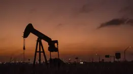 Precios del petróleo Brent y Texas este 26 de marzo: tensión sacude cotizaciones