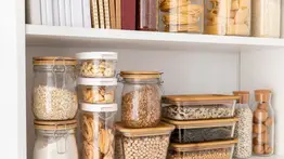 Truco de una experta para acabar con los gorgojos en tu alacena: solo necesitas estas hojas