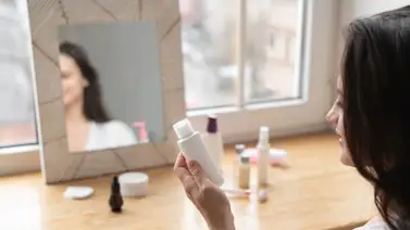 No todo lo que brilla es oro: Esto debes saber antes de usar un cosmético recomendado en redes sociales No todo lo que brilla es oro: Esto debes saber antes de usar un cosmético recomendado en redes sociales