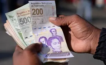 Abonan pago de evaluaciones a este grupo de funcionarios públicos