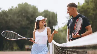 Canchas de pádel se convierten en escenarios para citas amorosas Canchas de pádel se convierten en escenarios para citas amorosas